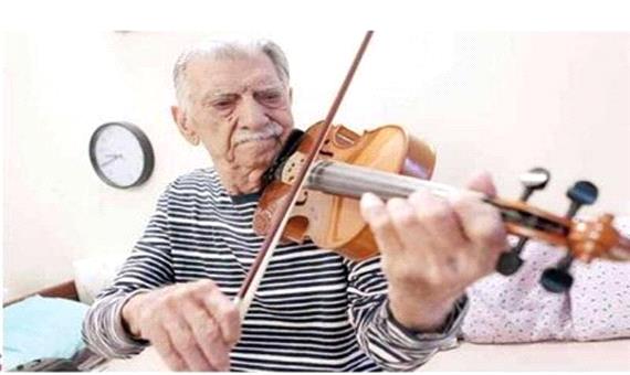 ناصر زرآبادی ؛ حرکت از موزیک نظام به موسیقی اصیل ایرانی