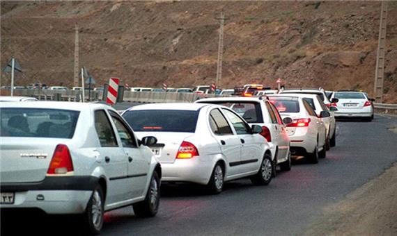 ترافیک جاده‌های منتهی به مازندران همچنان سنگین است
