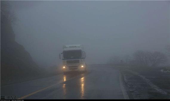 جاده‌ کندوان و سوادکوه مه‌آلود و لغزنده است
