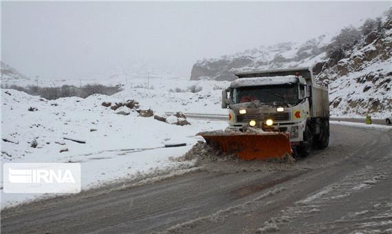 بارش سنگین برف در جاده‌های مازندران