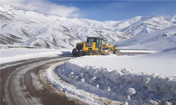 برف سنگین مانع بازگشایی راه روستایی در شهرستان نور شد