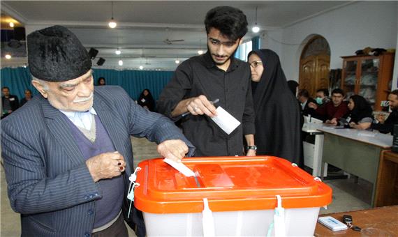 فرماندار : برخی شعب در نوشهر با صف رای دهندگان مواجه است