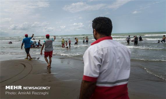 ناجیان در 375 نقطه حادثه خیز ساحل مازندران مستقر هستند