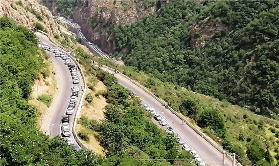 هجوم مسافران به مازندران علت قفل ترافیک جاده کندوان اعلام شد