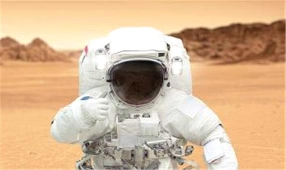 اولین فردی که به مریخ می‌رود باید یک خانم باشد