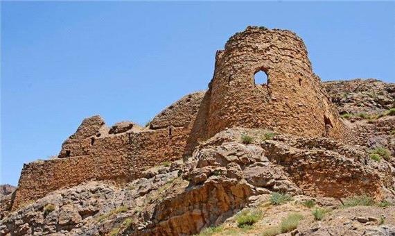 قلعه پولاد صعودی به قدمت تاریخ مازندران