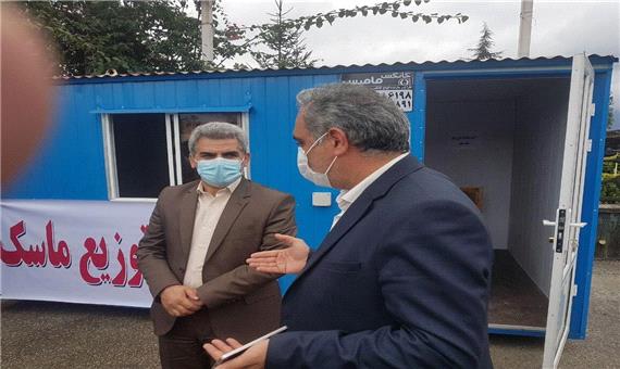 استقرار ایستگاه‌های توزیع ماسک رایگان در شهرستان عباس‌آباد