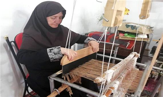 پای کرونا بر گلوگاه معیشت زنان فرشباف مازندران