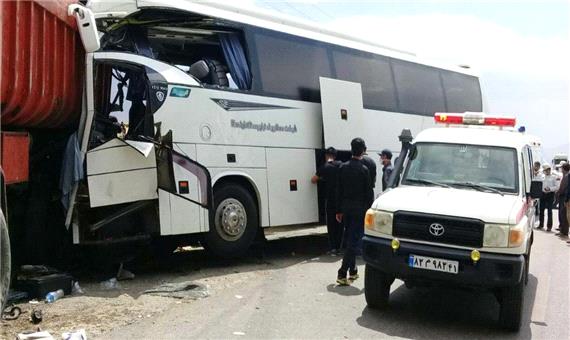 برخورد کامیون با مینی‌بوس در مازندران 9 زخمی برجای گذاشت