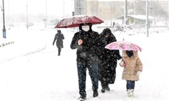 کولاک و برف در راه تهران
