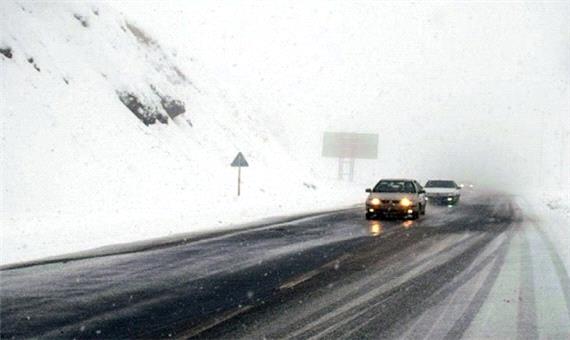 برف و بوران سنگین در جاده‌های مازندران