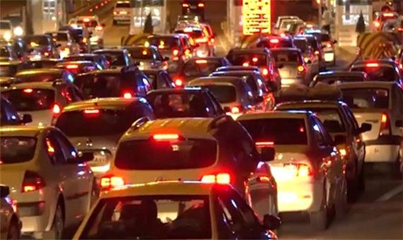 ترافیک سنگین شبانه در مسیر‌های خروجی شمال
