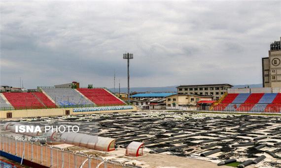 پروژه تعویض چمن ورزشگاه شهید وطنی همچنان روی هوا