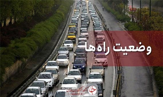 ترافیک سنگین در محور‌های چالوس و هراز/ محور‌های مواصلاتی استان گیلان بارانی است