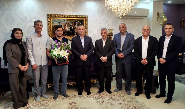 کلبادی‌نژاد در خانه رتبه ۲۱ کشور؛ دیدار با آینده‌ساز علوم تجربی
