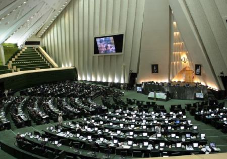 مجلس با مطرح کردن موضوعاتی مثل خروج از NPT اعتبارش را از دست داده است