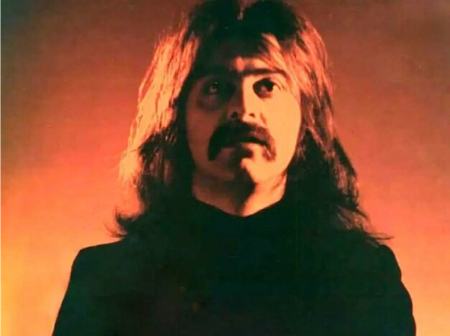 کوروش یغمایی از دنیای موسیقی خداحافظی کرد