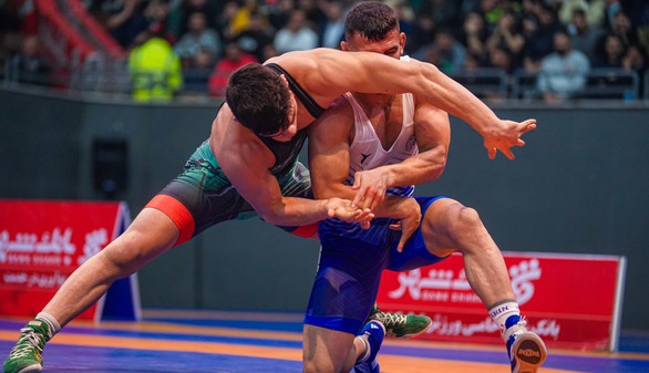 ماجرای منع حضور ۶ کشتی‌گیر جهانی در لیگ