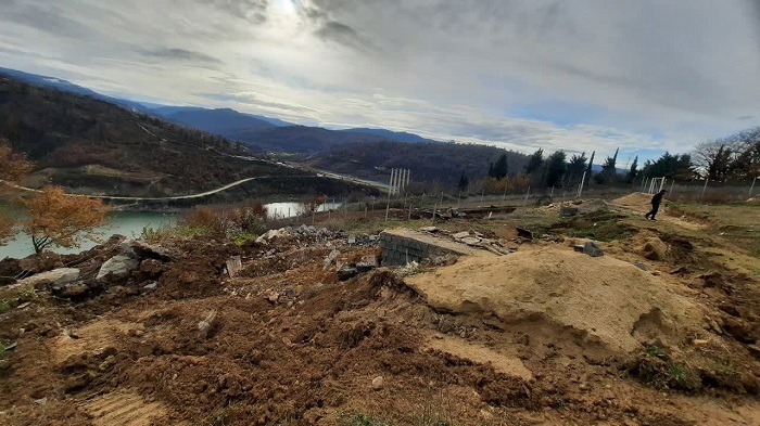 تخریب بنا‌های غیرمجاز حریم سد گلورد