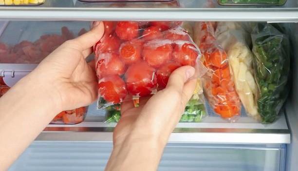 این خوراکی‌ها را هرگز در یخچال نگذارید