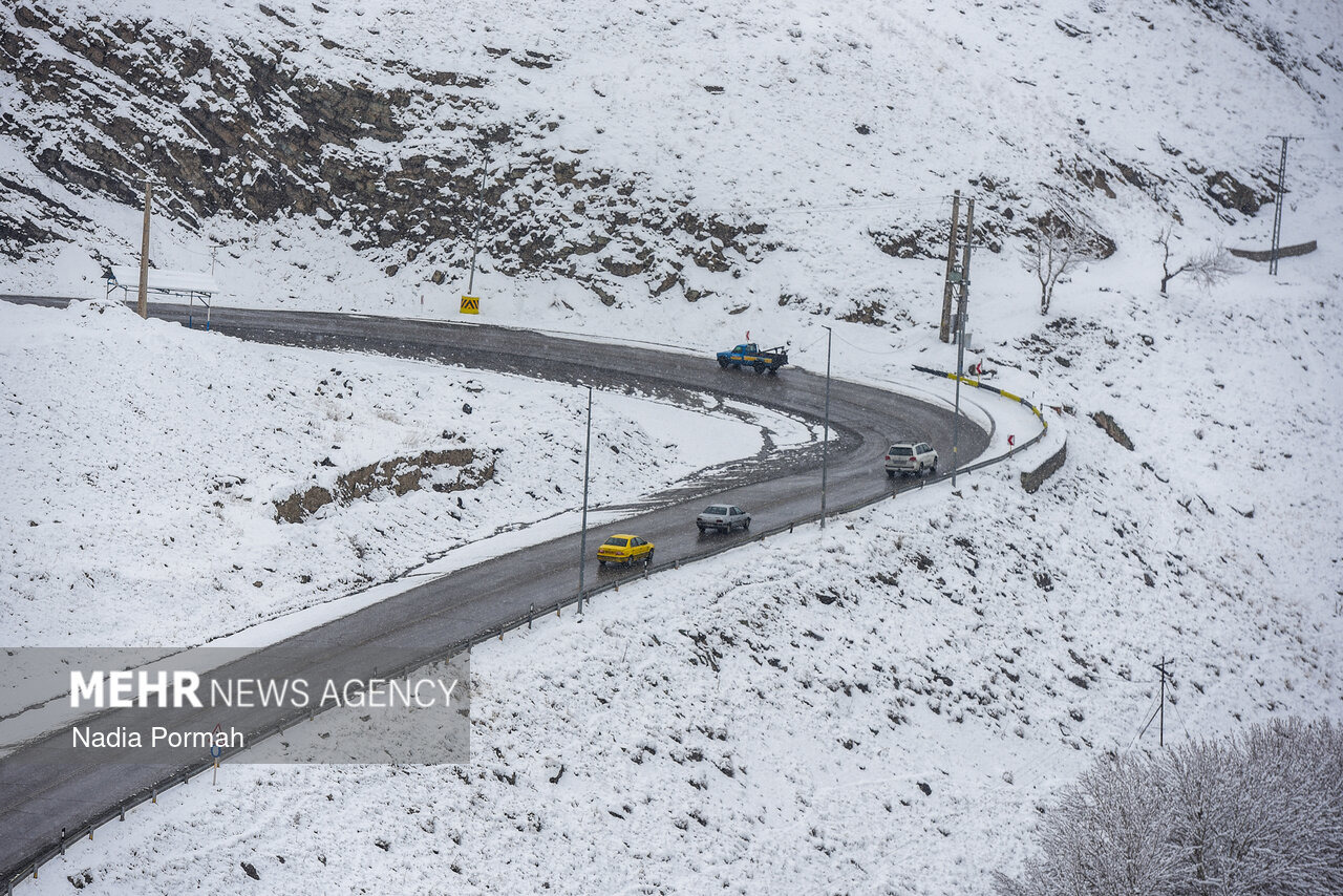 تردد در راه های برفی مازندران روان است