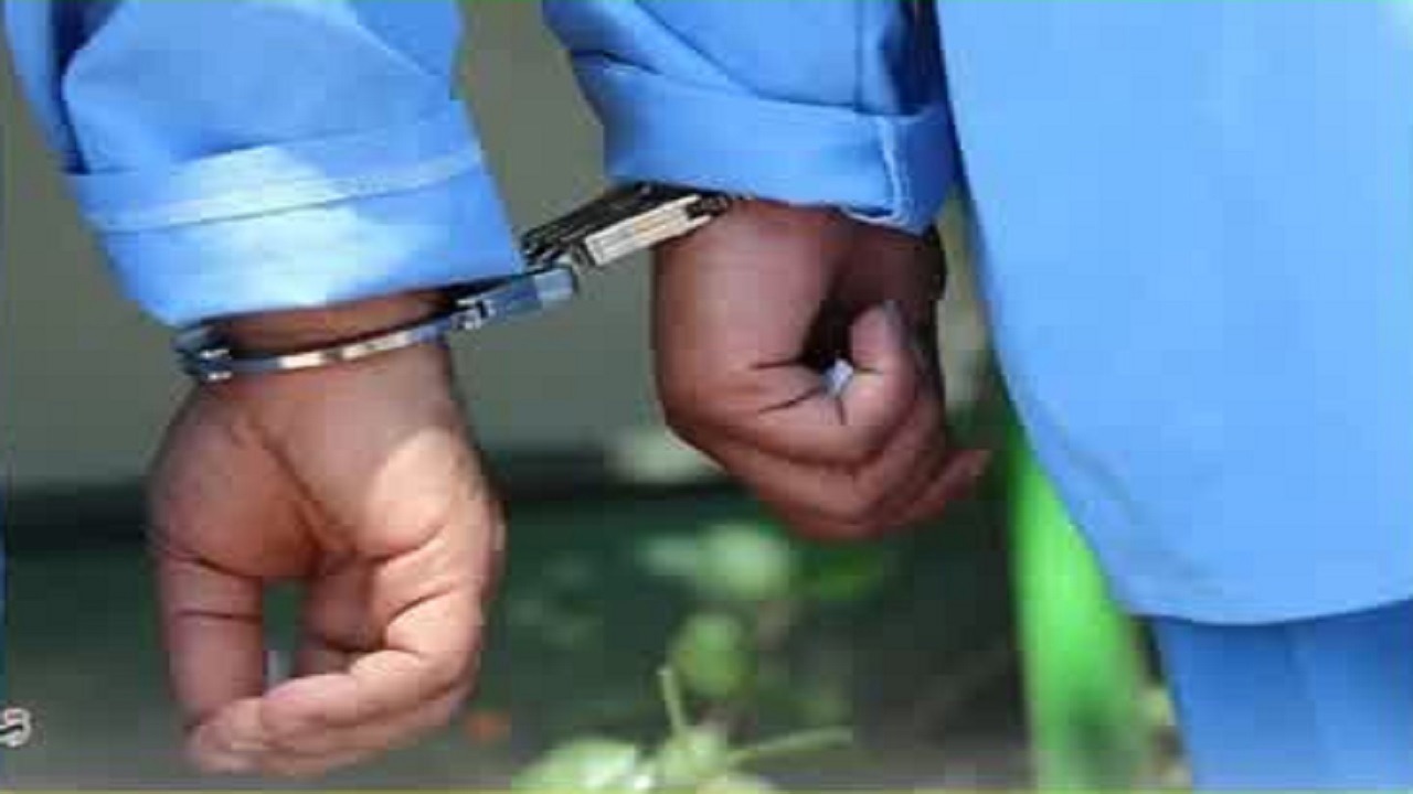 پراید سرقتی با شلیک پلیس متوقف شد