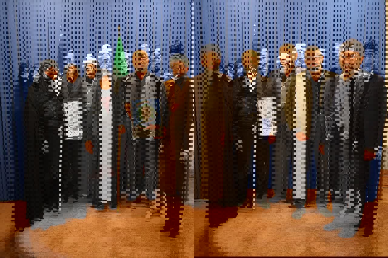 شهدا و دانشمندان دفاعی ستون‌های پنهان امنیت کشور هستند