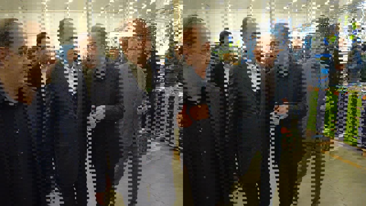 بازدید وزیر جهاد کشاورزی از پایانه صادرات محصولات کشاورزی روماک‌گستر