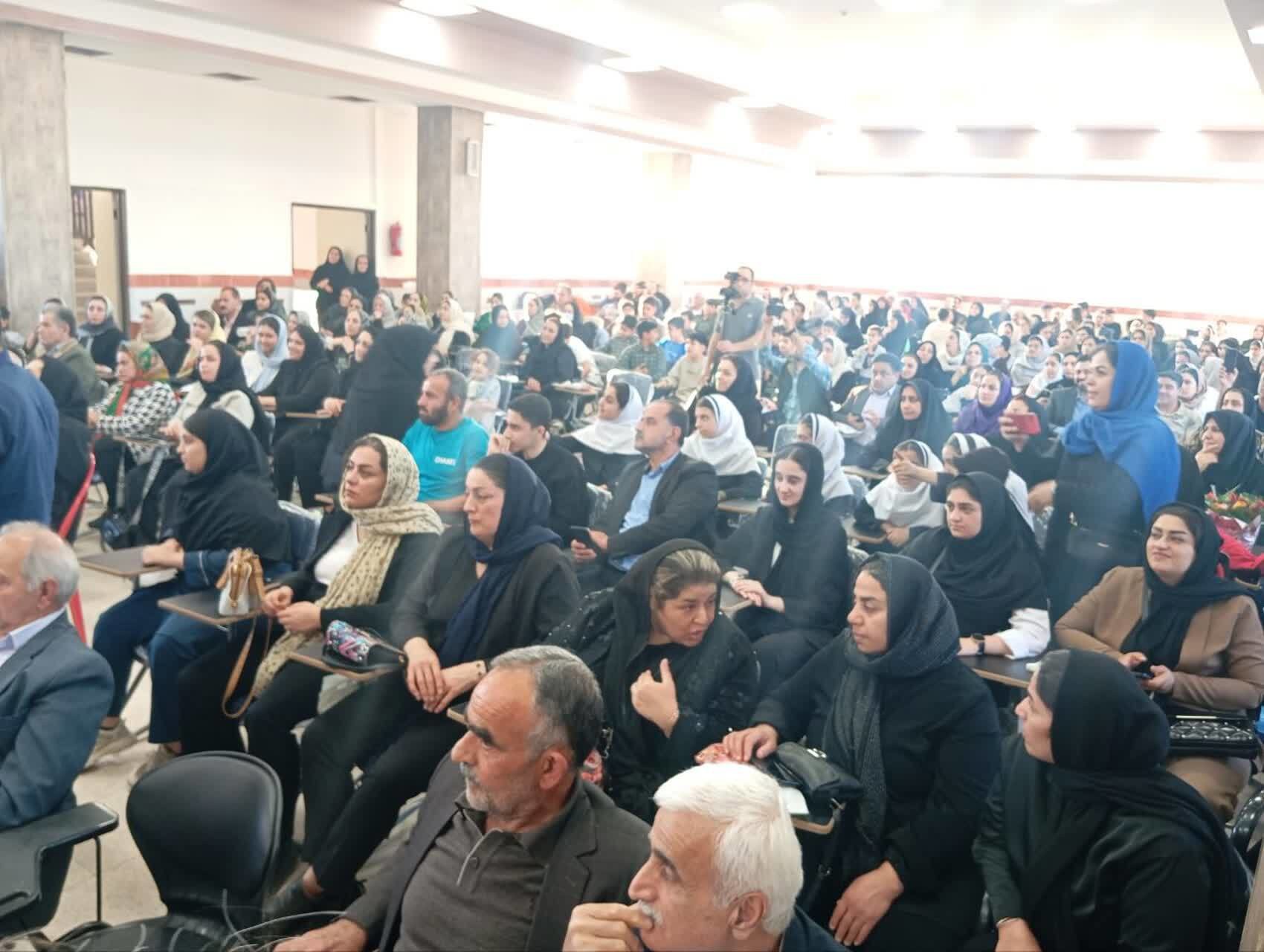 تجلیل از ۶۴ نخبه و معلم دشت‌سر آمل