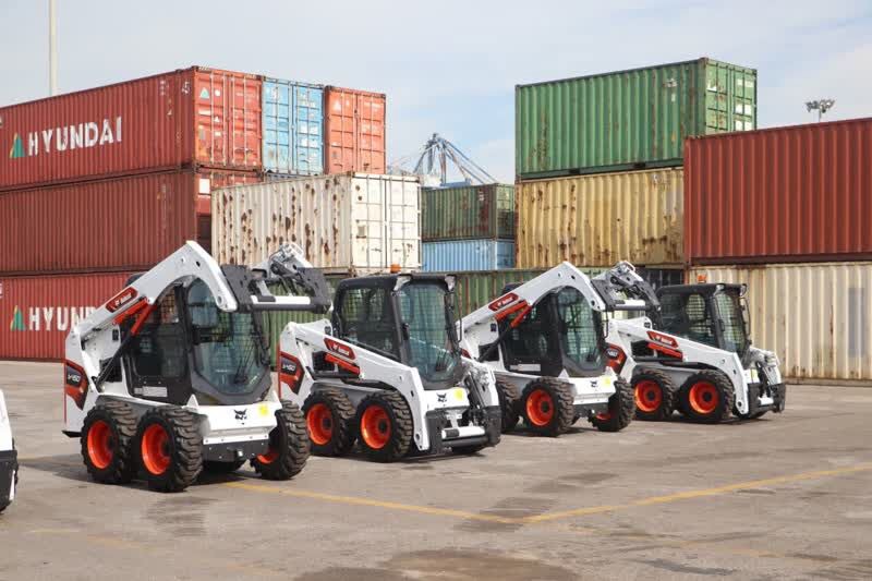 اولین محموله وارداتی ماشین آلات عمرانی به منطقه آزاد مازندران رسید