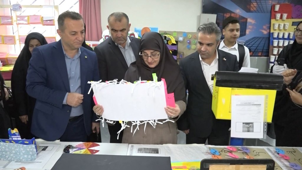 تجلی خلاقیت معلمان مازندرانی در جشنواره ابزار‌های کمک‌آموزشی