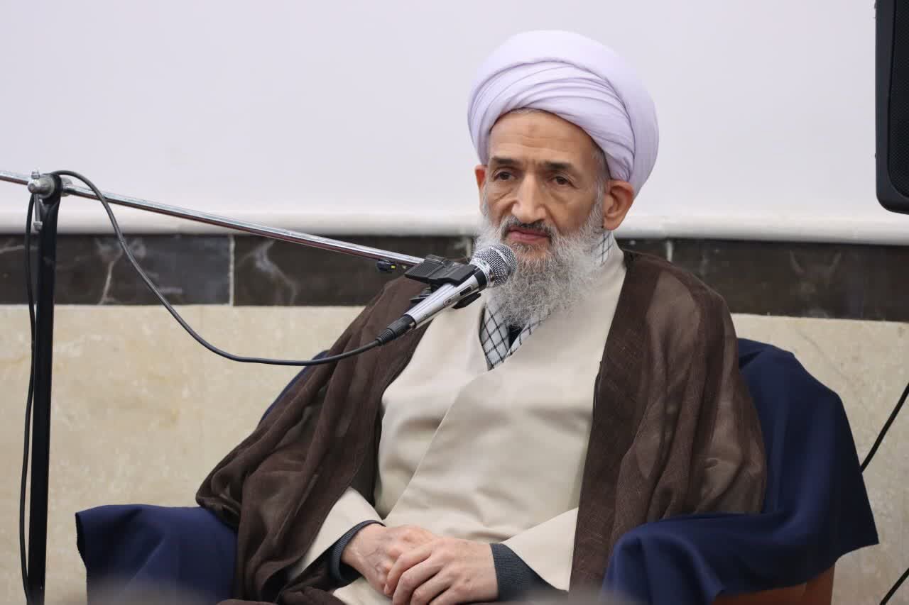 آیت الله لائینی: بازار جلوگاه فرهنگ و معنویت است