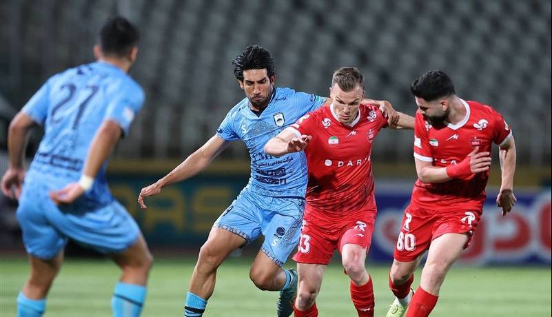 پرسپولیس از رسیدن به آسیا بازماند؛ رقابت چادرملو و گل گهر برای صعود