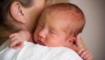 چگونه از نوزادان در روزهای گرم محافظت کنیم؟