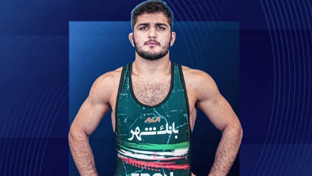 کشتی‌گیر مازندرانی روی سکوی دوم جهان ایستاد
