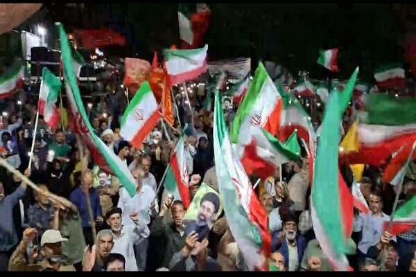 فریاد الله اکبر مردم مازندران درپی تنبیه دشمن متجاوز