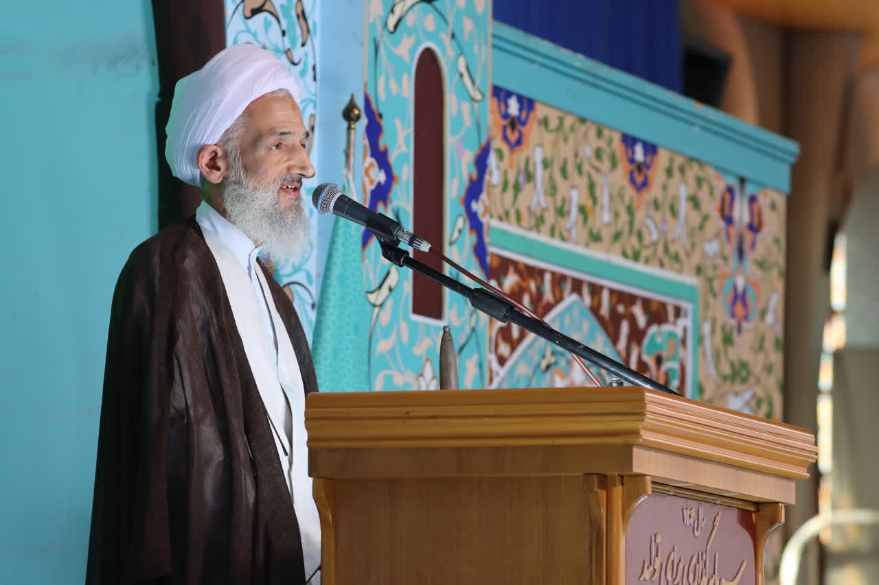 ملت ایران برابر تهدیدهای آمریکا با اقتدار ایستاده است